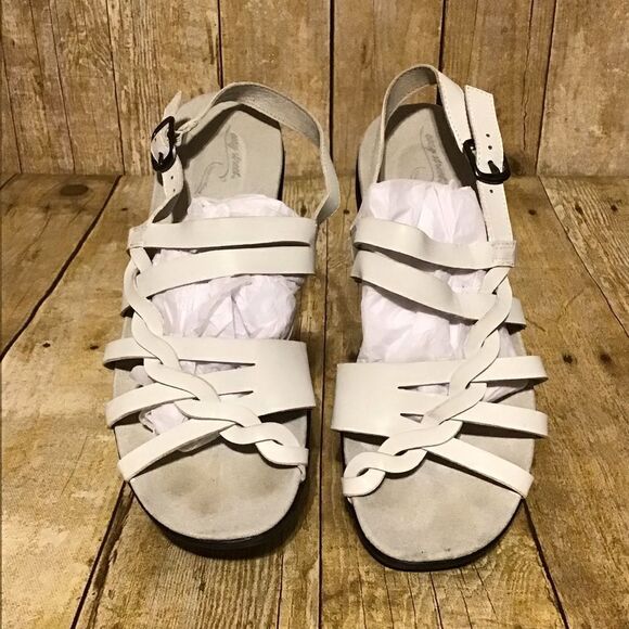 Easy Street Comfort Wave White Sandals 8.5 M - Picture 1 of 7